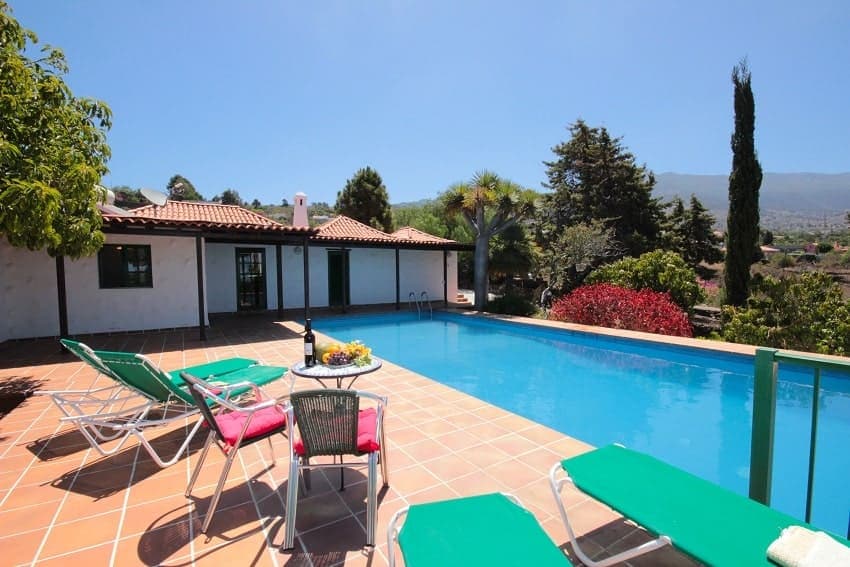 Casa La Grenadina, Holiday House with Pool La Palma