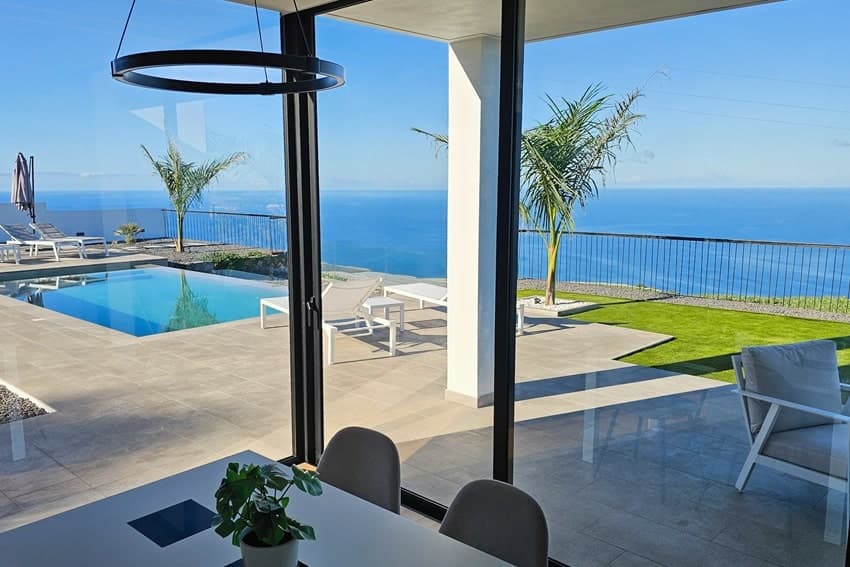 Dining Table, Casa Laina, Holiday Villa La Punta Dining Table, Casa Laina, Holiday Villa La Punta