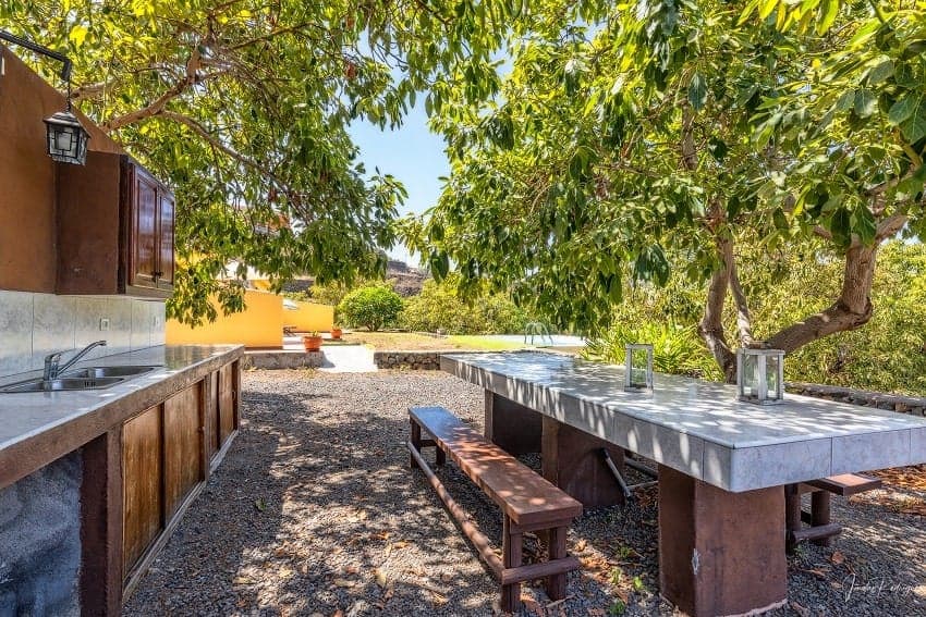 Barbecue Area, Casa El Salto, Holiday Home Los Llanos with Private Pool