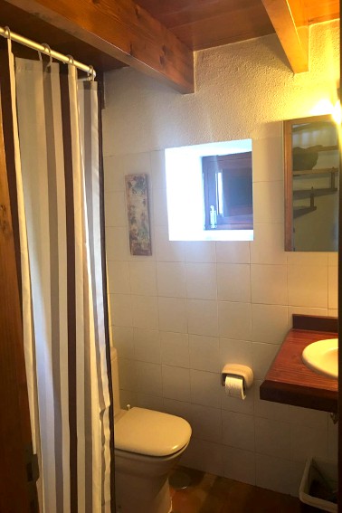 Spain - Canary Islands - El Hierro - Los Llanillos - Casa Gilberto - Bathroom with shower