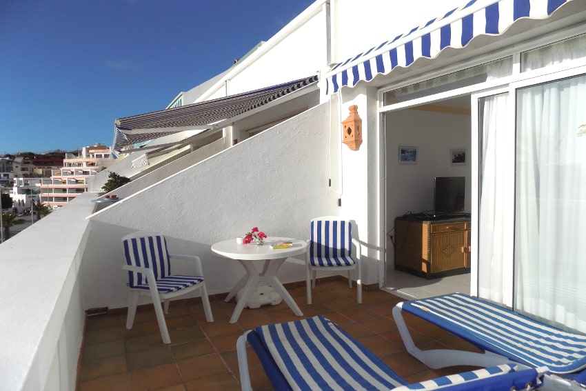 Spain - Canary Islands - La Palma - Puerto Naos - Apartment Atlántico Playa - Cozy bright apartment with balcony and awning on the beach