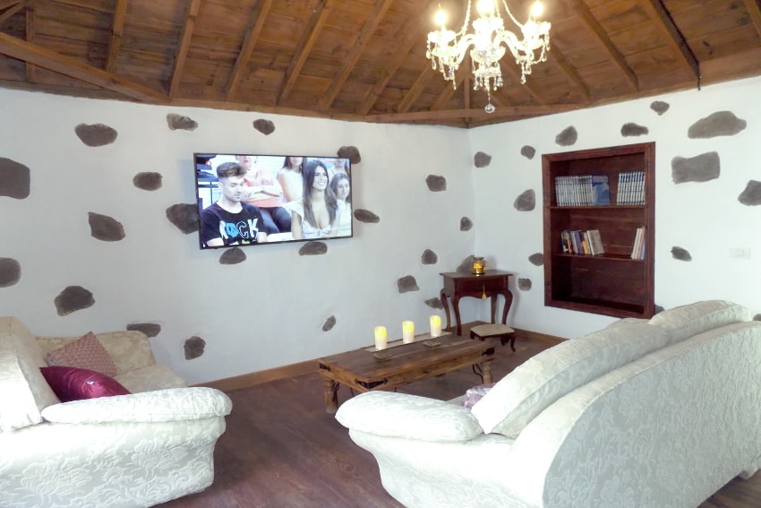 Spain - Canary Islands - La Palma - Tazacorte - Casa Maria - Comfortable living room with SAT-TV