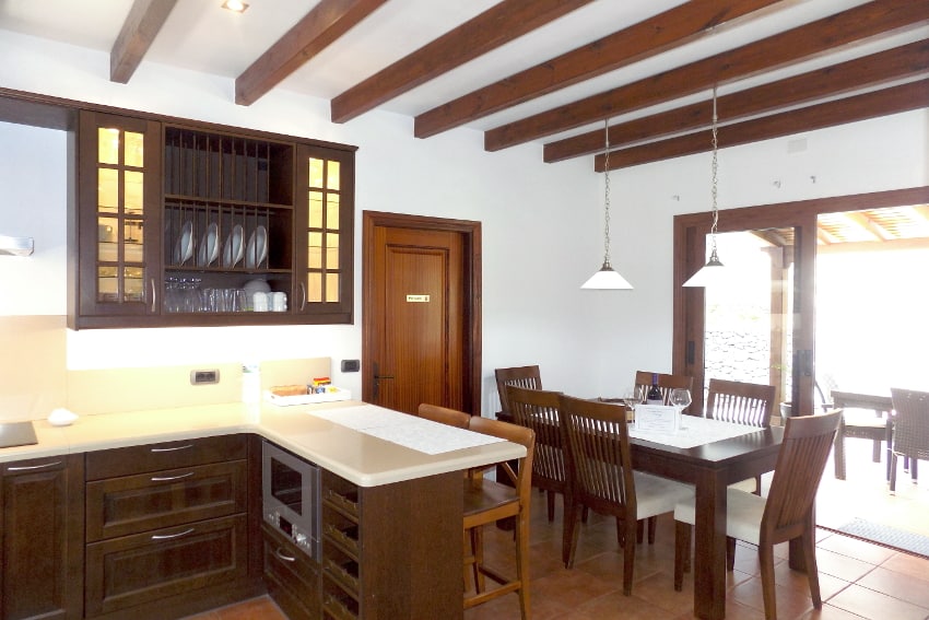 Spain - Canary Islands - El Hierro - Frontera - Villa Mocanes - Kitchen with dining table