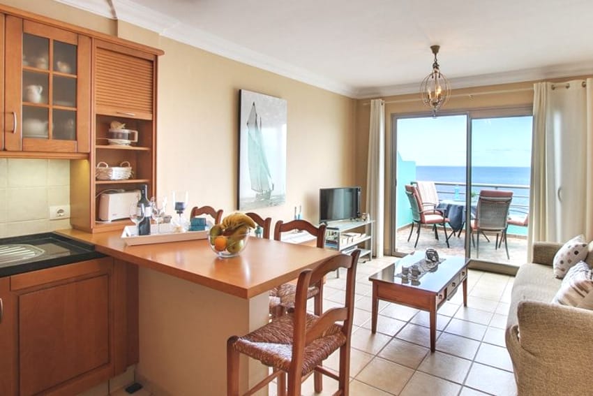 España - Islas Canarias - La Palma - Puerto Naos - Apartamento Brisa del Mar - Confortable salón con una vista increìble al mar