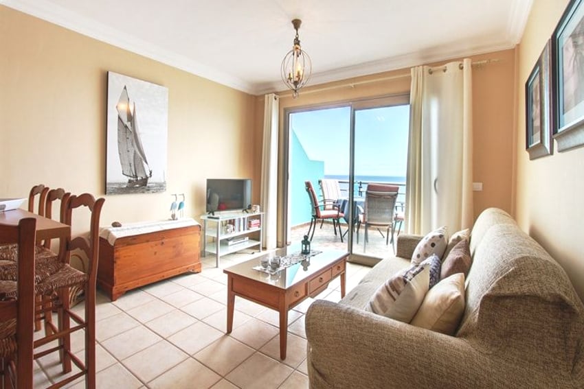 España - Islas Canarias - La Palma - Puerto Naos - Apartamento Brisa del Mar - Confortable salón con una vista increìble al mar